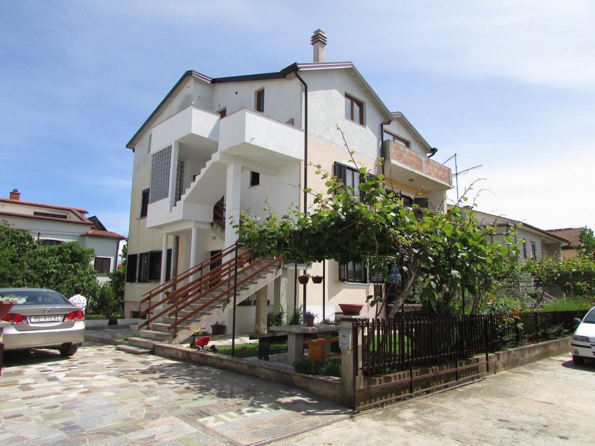 أوماغ Mirela House With Apartment المظهر الخارجي الصورة